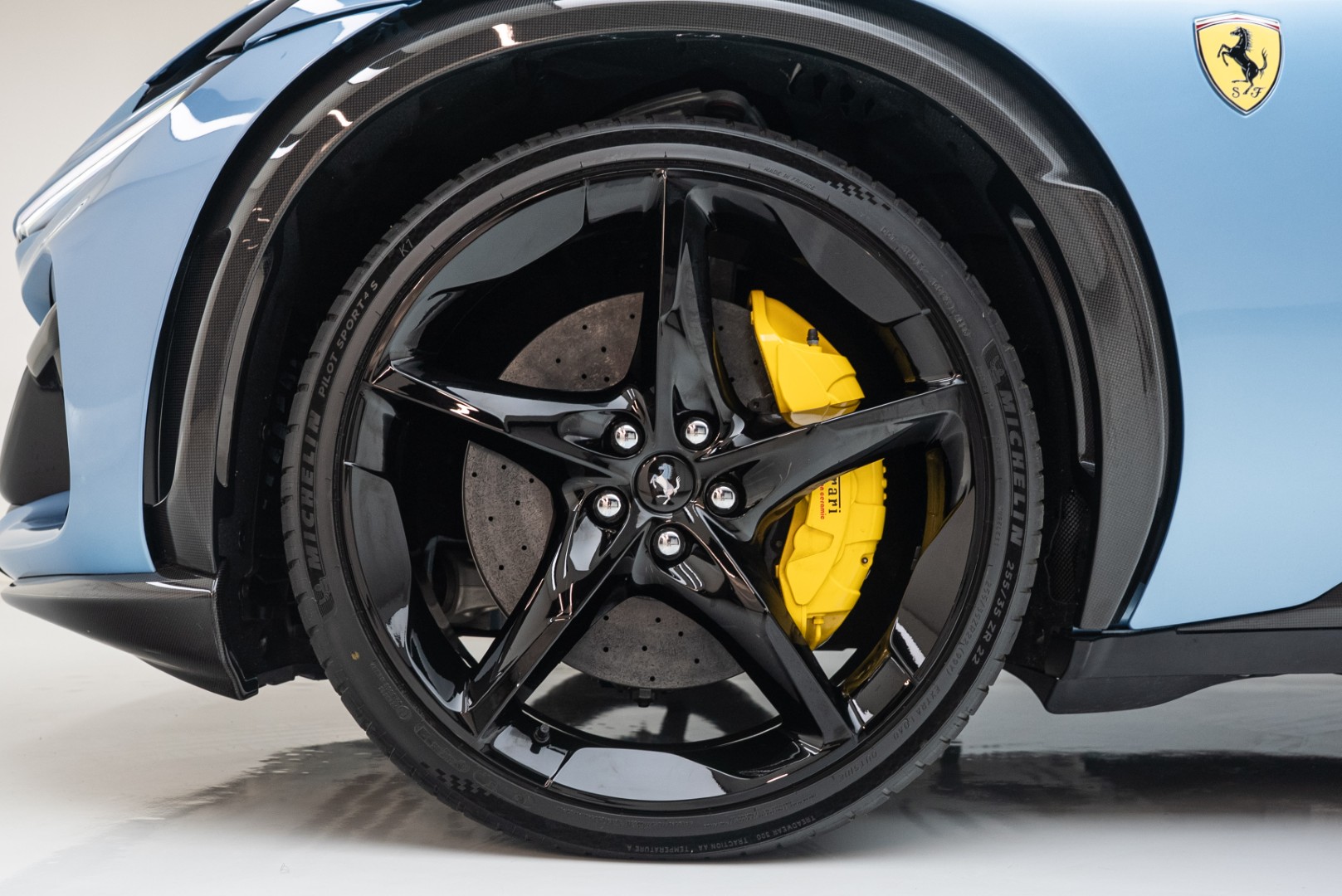 2025 FERRARI PUROSANGUE | FULL CARBON | MAIN DEALER SERVICE | HIGH SPEC